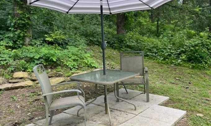 Lenhartsville House | Appalachian Trail Through Hikers Night Off the Trail