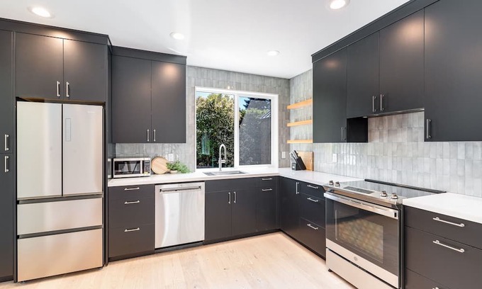 Southeast Magnolia House | Newly Crafted Magnolia ADU with 3BD & Spectacular Puget Sound Views - Available for 30+ Night Stays