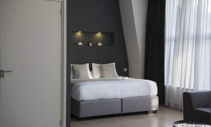 Museum Quarter Apartment | 130SQM Prinsengracht Canal Apartment in the heart of Amsterdam