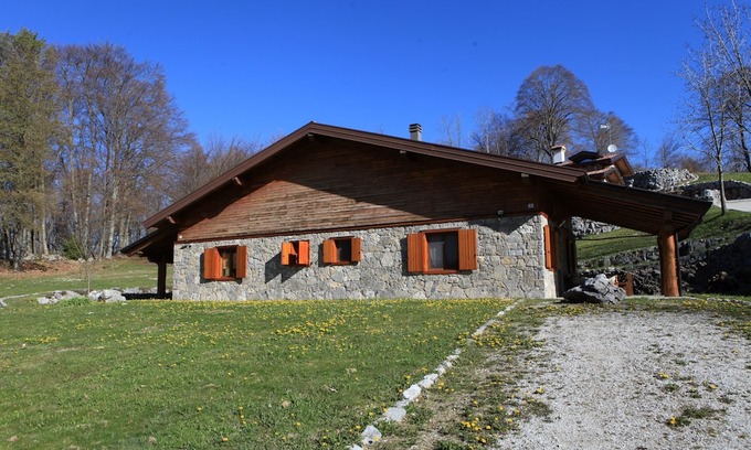 Forgaria nel Friuli Ski Chalet | Cozy cabin surrounded by nature.