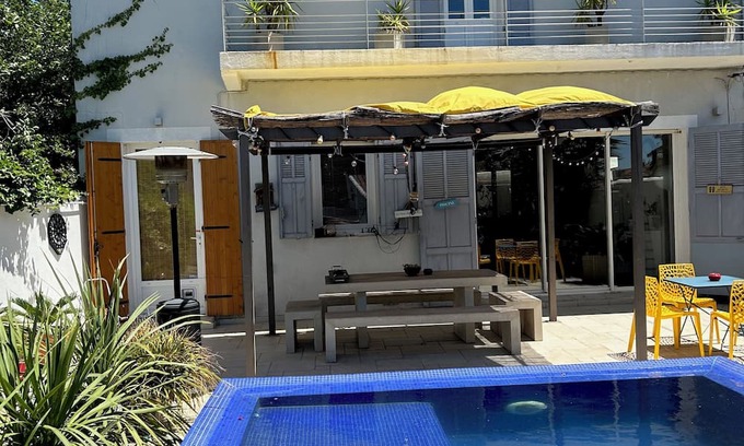 4th Arrondissement House | Location Saisonnière Maison Marseillaise Avec Piscine