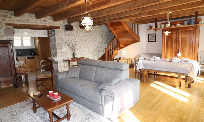 Saint-Saury Cottage | Gite Saint-Saury, 3 bedrooms, 5 persons