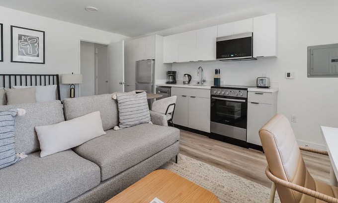 Jack London District Apartment | Convenient Oakland Studio w/ A/C, near Dining & Shops, by Blueground