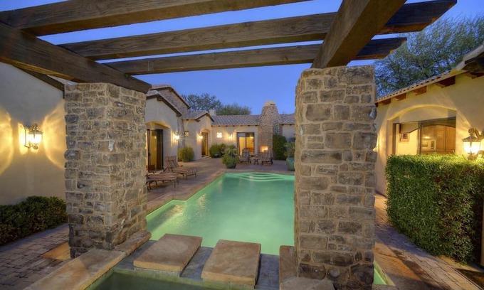 Gold Canyon Villa | Spanish style Golf Course Villa - Outdoor pools & living space