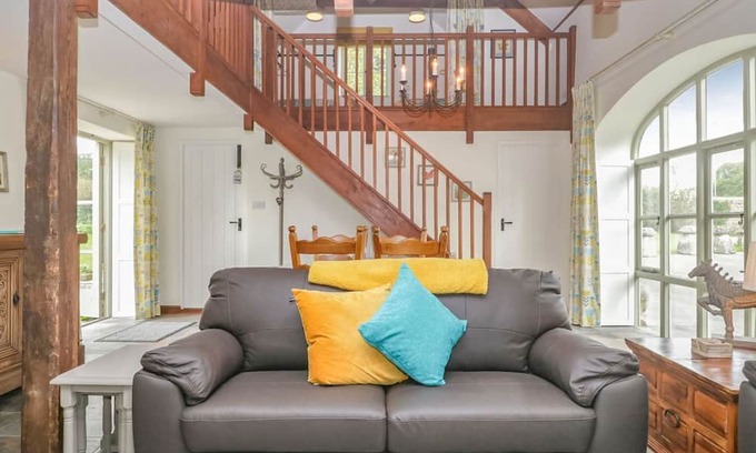 Shepton Mallet Cottage | 2 bedroom accommodation in Pilton, near Shepton Mallet