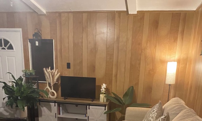 Lancaster House | Affordable Pleasant Stay