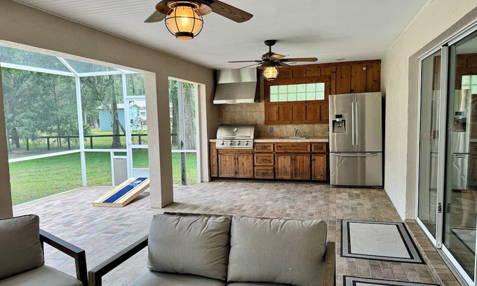 Fellowship House | Peaceful Home in Horse Country