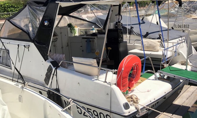 Frejus Plage Boat Rental | Liberté Fréjus - Plage & Soleil - 2 Adultes + 1 Enfant ou 1 Ado