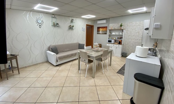 Frattaminore Apartment | Appartamento Casa Crispino Mansarda n3 per 3 persone