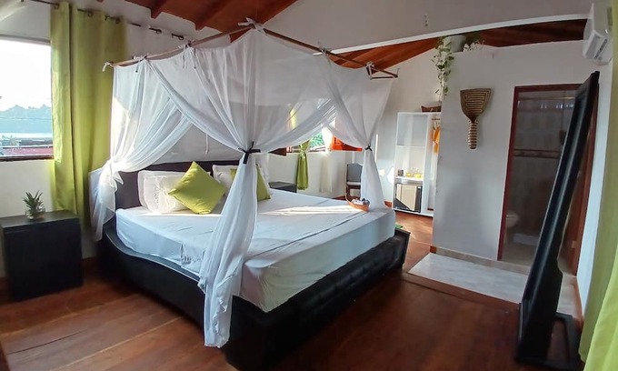 Nuqui House | Posada Ecoturística Caracolí Nuquí