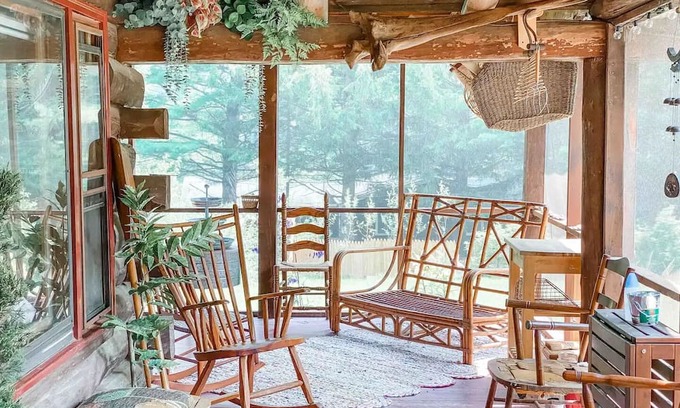 Phoenicia Cabin | The Highview, A Catskills Log Cabinnn