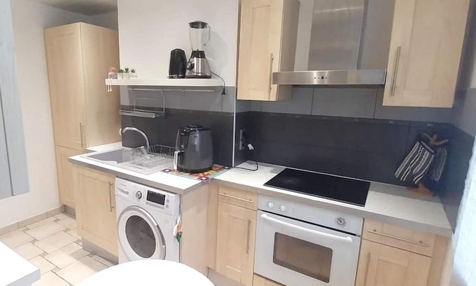 Le Blanc-Mesnil Apartment | Homerez - Nice appartement for 5 ppl. at Le Blanc-Mesnil