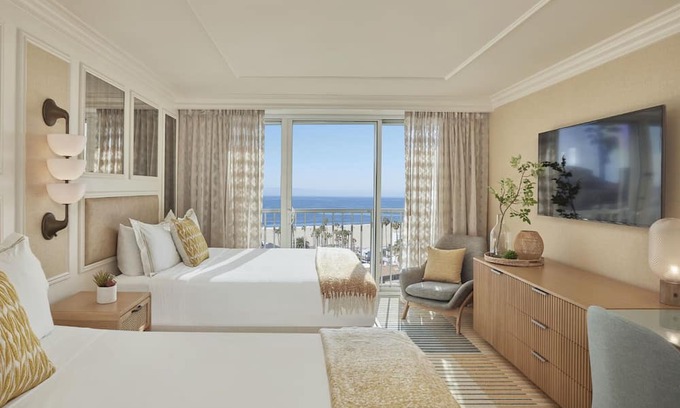 Downtown House | 4 Ocean View 2 Queen Rooms at Viceroy Santa Monica, Onsite Pool!