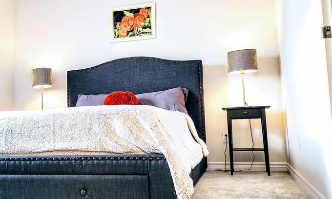 Ottawa Division House | New Build+PrimeTV+Movie+Games+Airport 10 mins