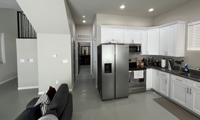 Limberlost House | Friendly and centric home!