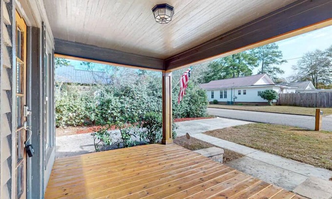 Enterprise House | In the Heart of Enterprise,12 minutes from Fort Novosel Enterprise Gate