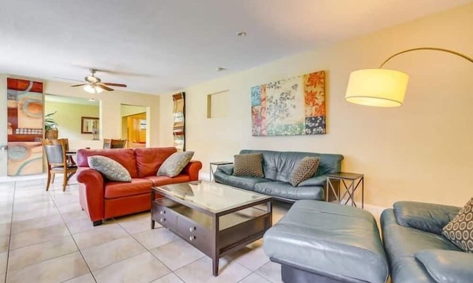 Plantation Apartment | 3 Bedroom 834227 by Houzlet