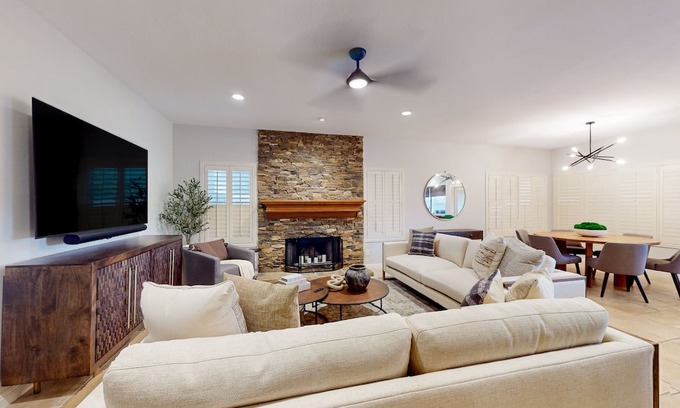 Paradise Park Vista House | Designer home with private pool, enclosed yard, game room, & W/D