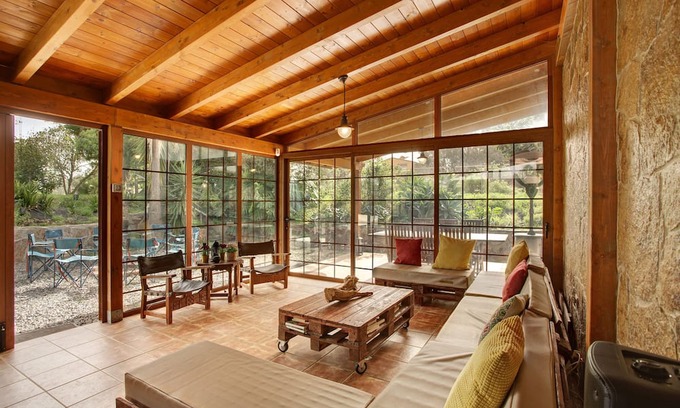 Santa Maria de Guia de Gran Canaria House | Vacation Home 'Casa Del Fuego' with Private Terrace, Private Garden and Wi-Fi