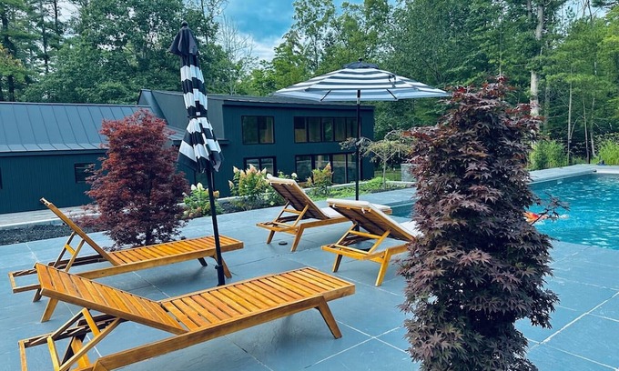 Woodstock House | Woodstock Oasis 3 br 3 bath pool, monthly