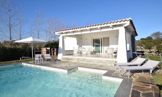 Budoni Villa | Villa in Budoni with 3 bedrooms sleeps 8