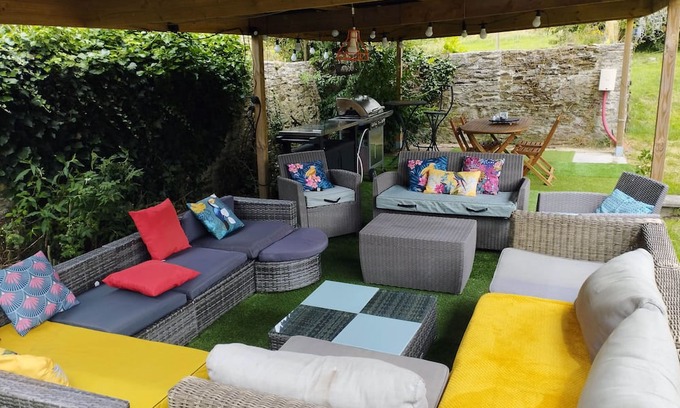 Cahagnes Other | Quiet Farmhouse in the middle of the countryside. Center location in Normandy.