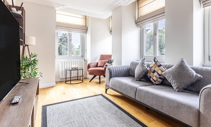 Taksim Apartment | Sleek Flat 6 min to Istiklal Ave in Beyoglu