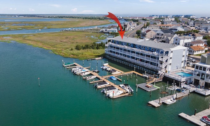 Green Creek Condo | 3 bedroom, 2 bath "SUNSET" condo in Anglesea with pool!