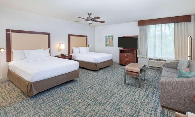 Sandy Springs Hotel | 4 Spacious Queen Studios w/Free Breakfast, Shuttle & Steps from Perimeter Mall!