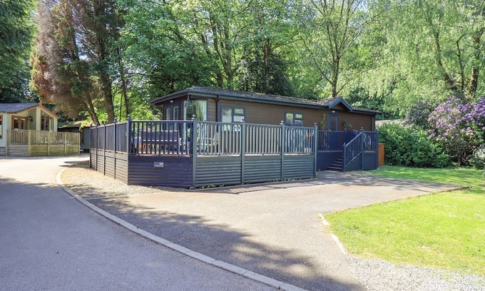 Troutbeck Bridge Cottage | EVERMORE LODGE, family friendly, with pool in Windermere
