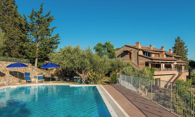 Gavorrano Apartment | Panoramic, lighted pool, large garden, in the woods, 15 min from the sea (6)