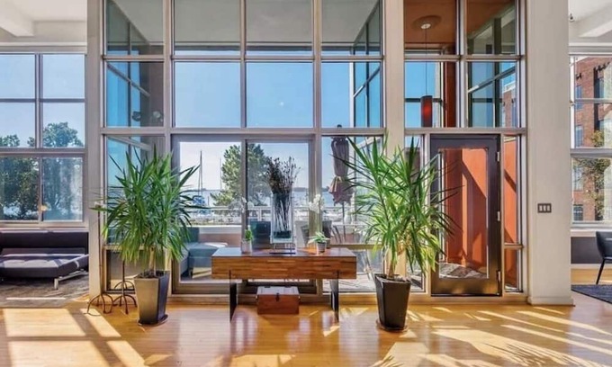 Canton Condo | Luxury Baltimore Escape