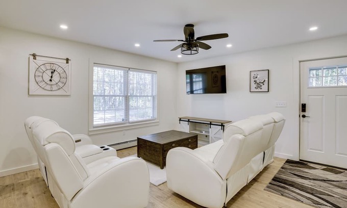 West Buxton House | Wooded Retreat w/Pet-Friendly Yard in Standish