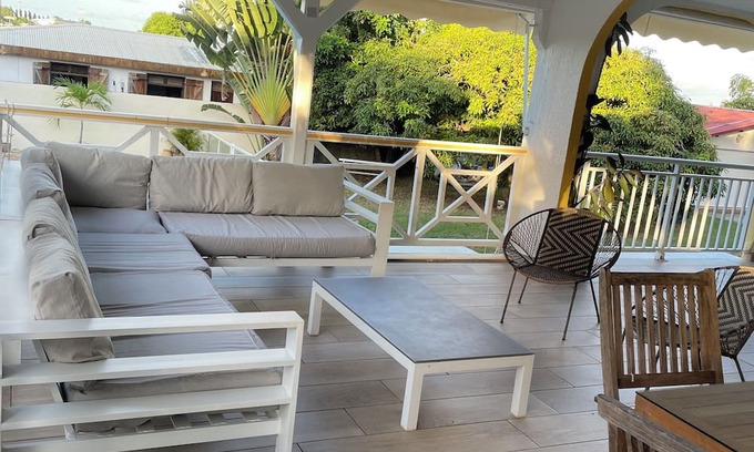 Destrellan House | Family home with swimming pool and games room, in central Guadeloupe