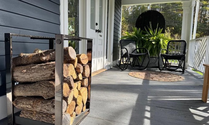 Columbiaville House | Black Walnut - Historic Country Escape