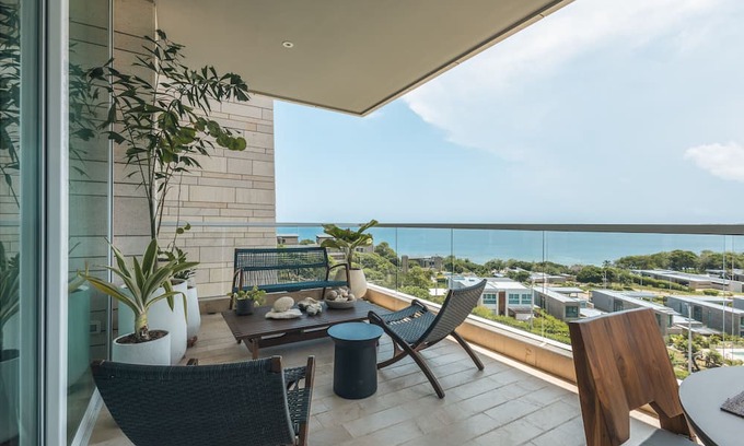 Porto Nao Apartment | 4BR Seaview Apartment at Calablanca D5