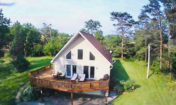 James Creek House | 3-bedroom house in quaint James Creek just 1 mile from Raystown Lake