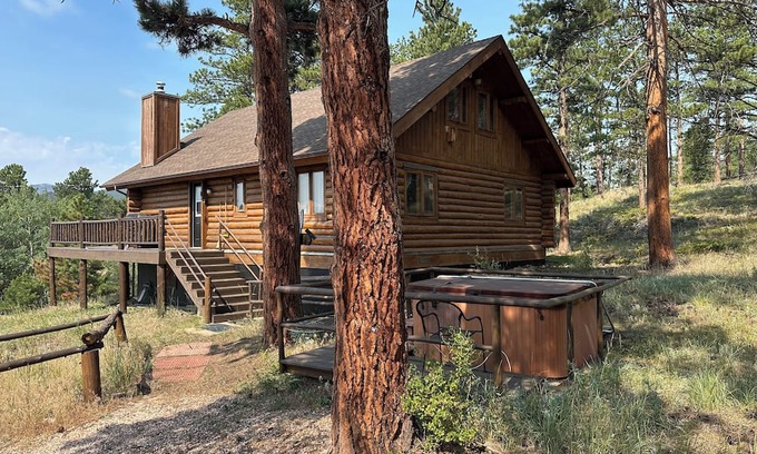 Red Feather Lakes Cabin | Amazing 3-bedroom cabin in Red Feather Lakes - Rustic Rendezvous