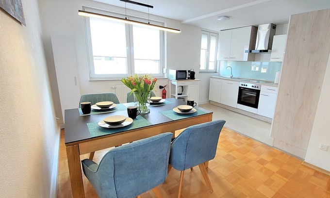 Tuttlingen Apartment | FeelHome Apartment Tuttlingen | Modern furnishings in New York style