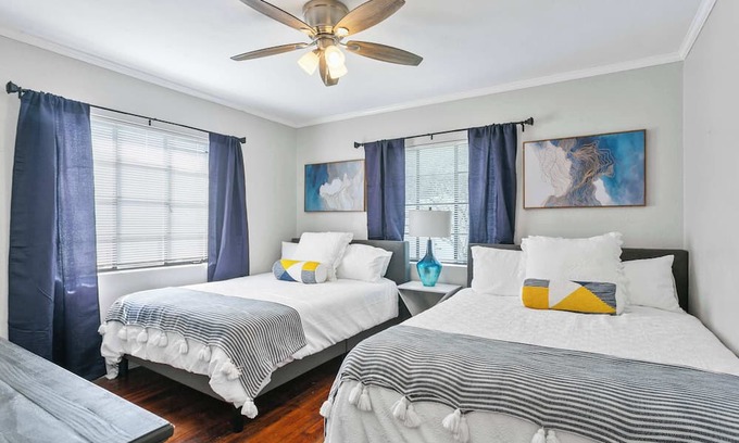 Riverside Heights House | Downtown Escape - For 10