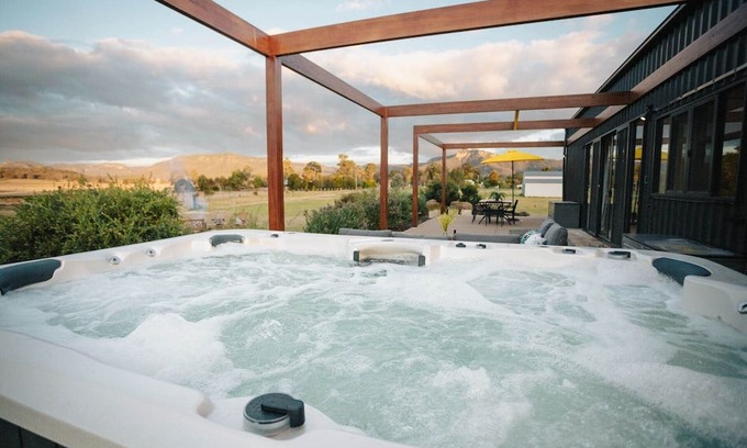 Broke House | The Barn @ The Charles at Broke Hunter Valley Luxury