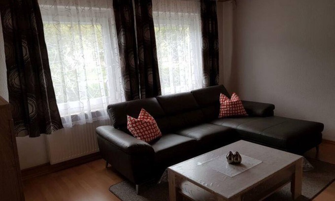 Offenhausen Apartment | Apartment 'Ferienwohnung Annette' with Shared Terrace and Wi-Fi