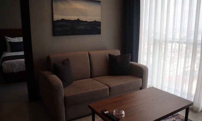 Serifali Mahallesi Bed & Breakfast | Modern, spacious suites. Close to the airport and central areas.