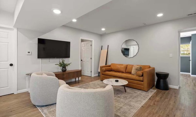 Clintonville Apartment | Clintonville | Brand New Apartment