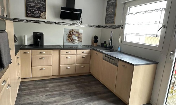 Bad Boll Apartment | Spacious apartment quiet location near A8 spa town in cul-de-sac large parking area