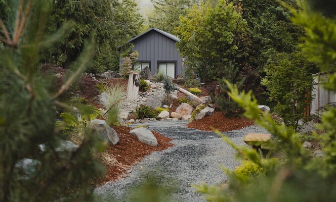 Lewis County Cabin | Luxury Barndominium-Hot Tub-Firepit-WIFI-EV-Nature