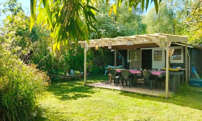 Salperwick Ski Chalet | Cottage in the water accessible only by boat