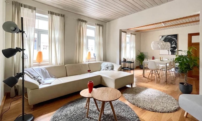 Old Town Apartment | Cozy Rosy