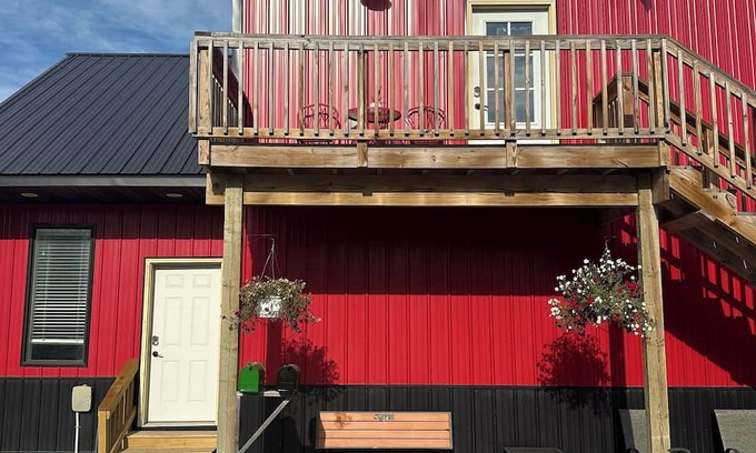 Thief River Falls Apartment | Lovely 2-bedroom apartment with AC in Thief River Falls overlooking the river.
