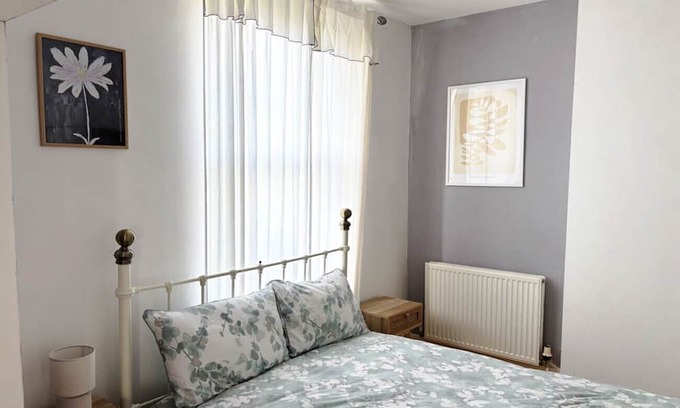 Sefton Park Apartment | Cosy Flat Near City Centre & Princess Park